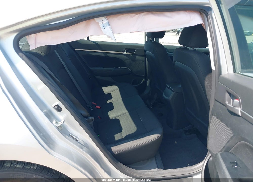 2019 HYUNDAI ELANTRA VIN: 5NPD84LF3KH416938