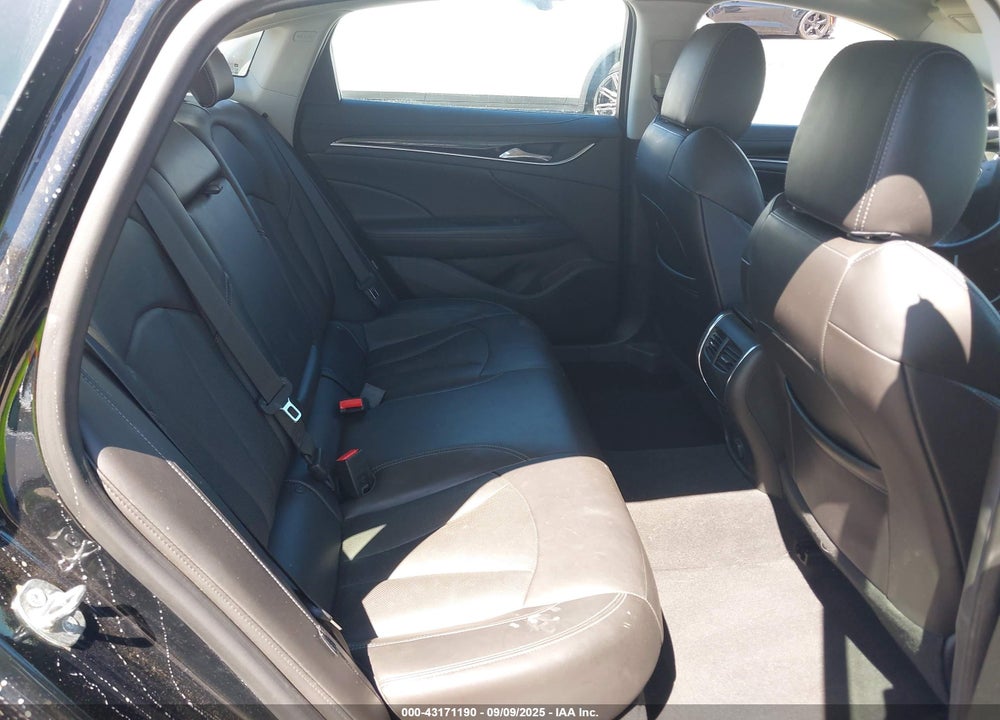 2017 BUICK LACROSSE VIN: 1G4ZP5SSXHU138076