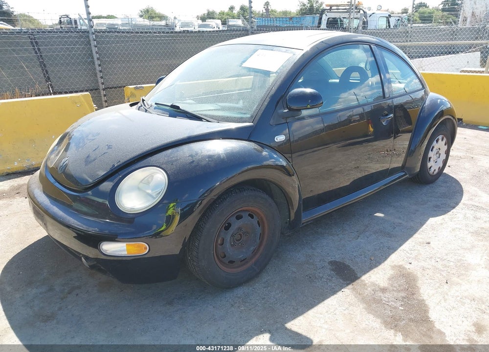 2000 VOLKSWAGEN NEW BEETLE GLX VIN: 3VWDD21C8YM469949