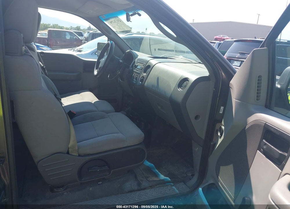 2005 FORD F-150 STX/XL/XLT VIN: 1FTRX14W65FA56939