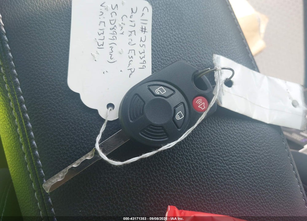 2017 FORD ESCAPE VIN: 1FMCU9GD0HUE13731