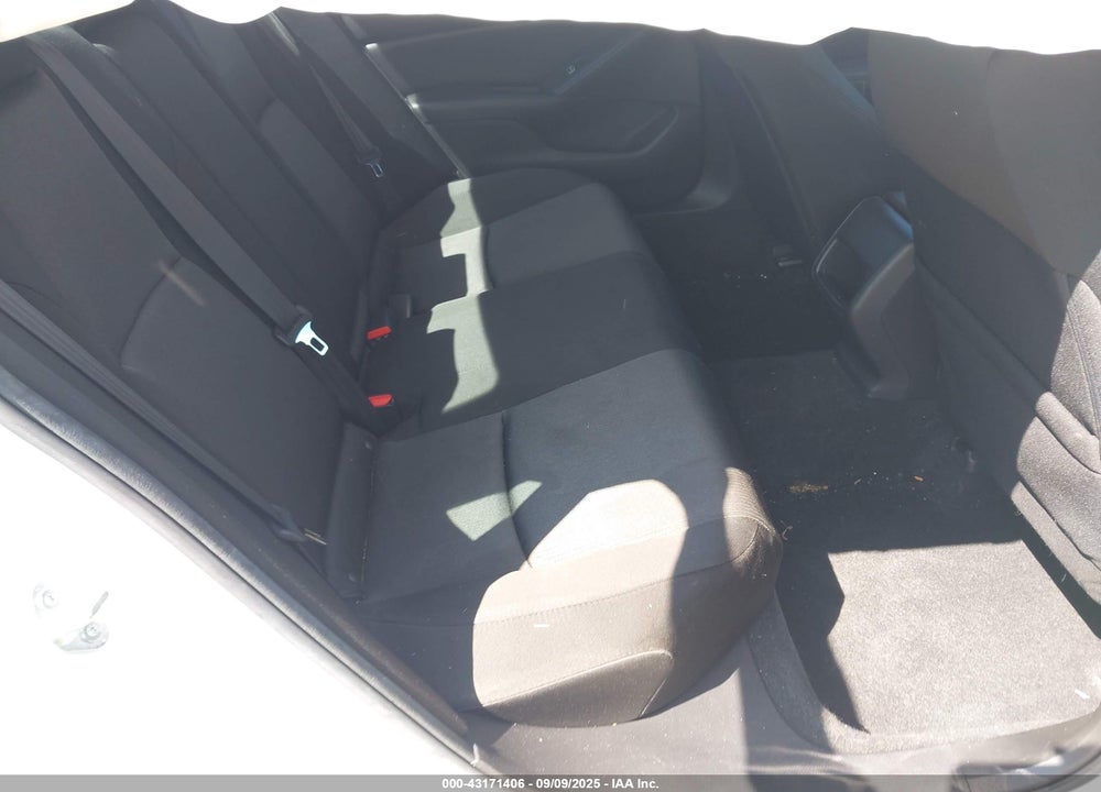 2021 HONDA ACCORD VIN: 1HGCV1F10MA113856