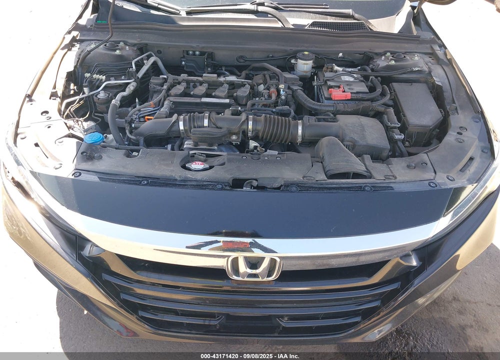 2018 HONDA ACCORD VIN: 1HGCV1F19JA004615