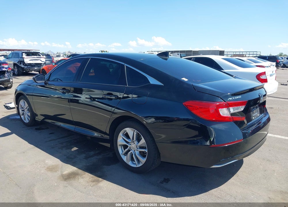 2018 HONDA ACCORD VIN: 1HGCV1F19JA004615