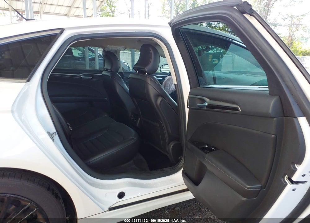 2016 FORD FUSION SE VIN: 3FA6P0HD0GR109149