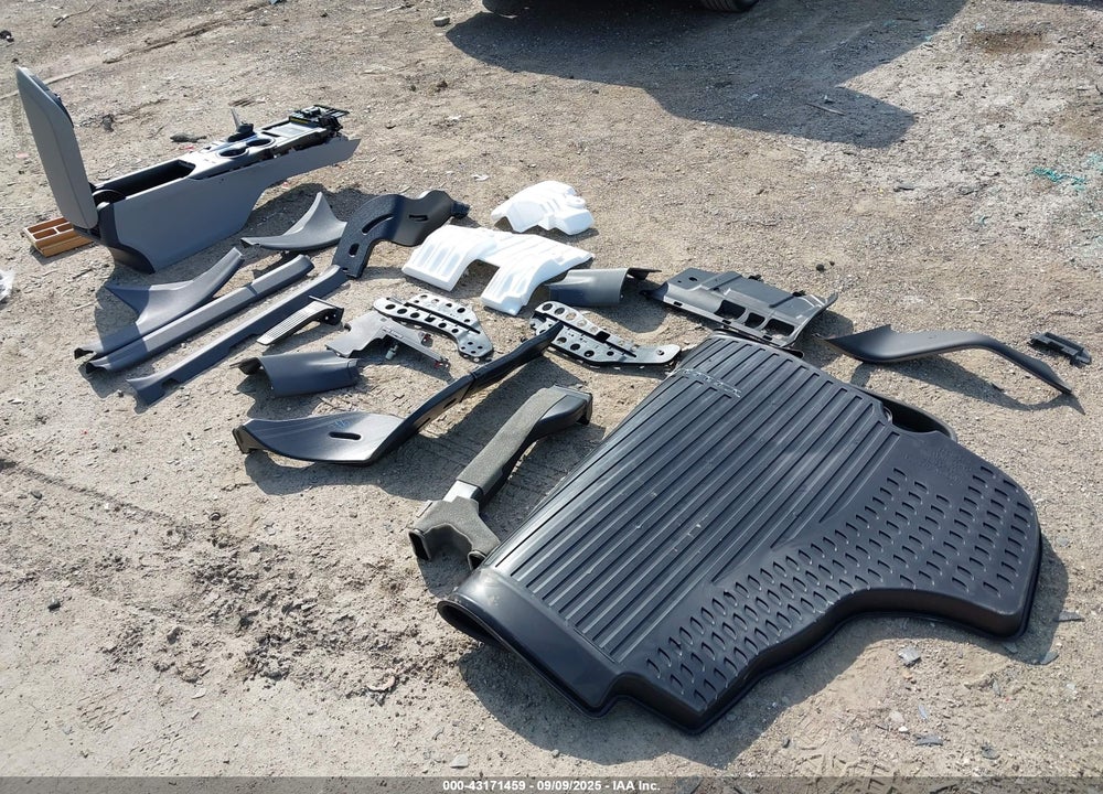 2021 TOYOTA CAMRY VIN: 4T1F11AK4MU557226