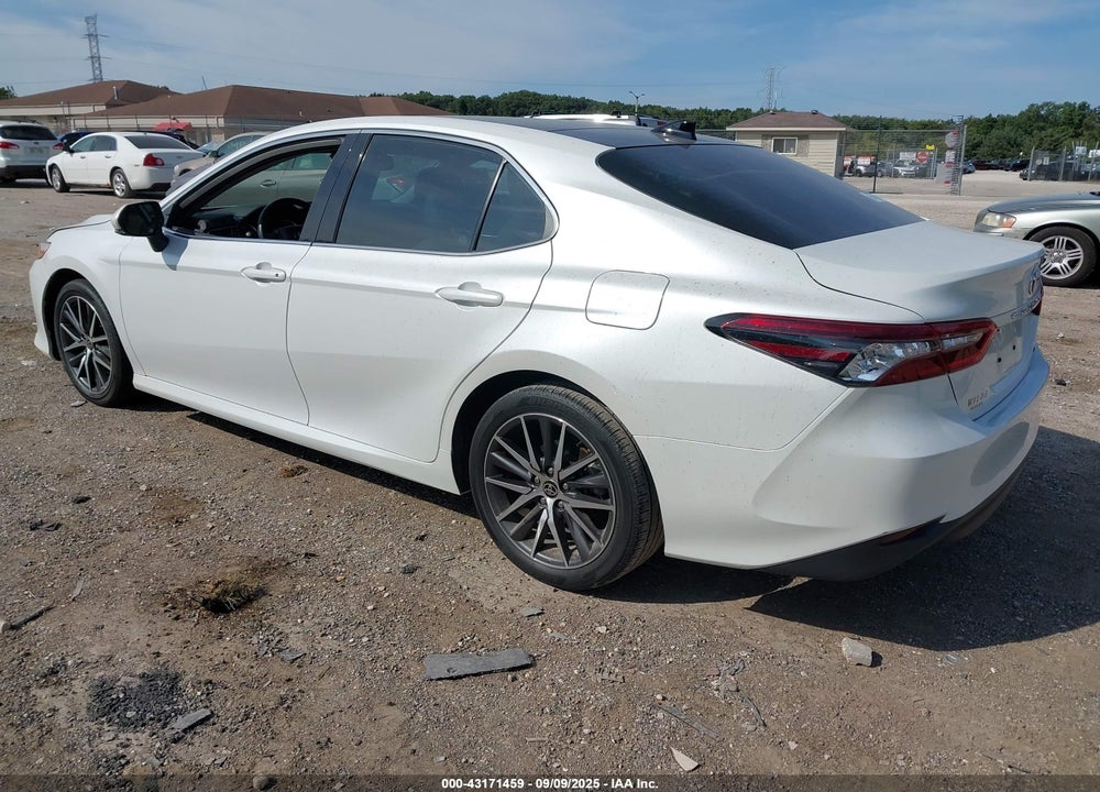 2021 TOYOTA CAMRY VIN: 4T1F11AK4MU557226