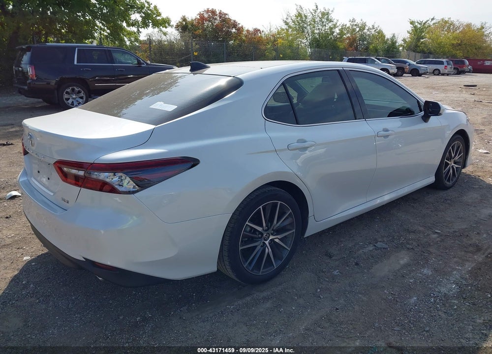 2021 TOYOTA CAMRY VIN: 4T1F11AK4MU557226