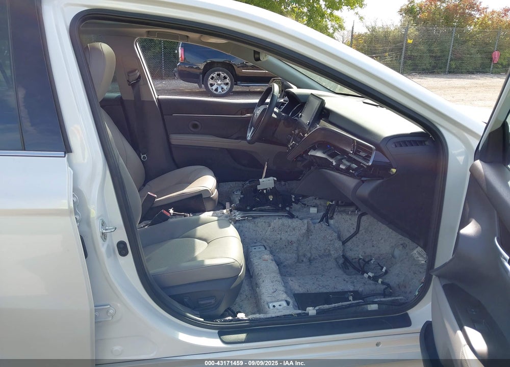 2021 TOYOTA CAMRY VIN: 4T1F11AK4MU557226