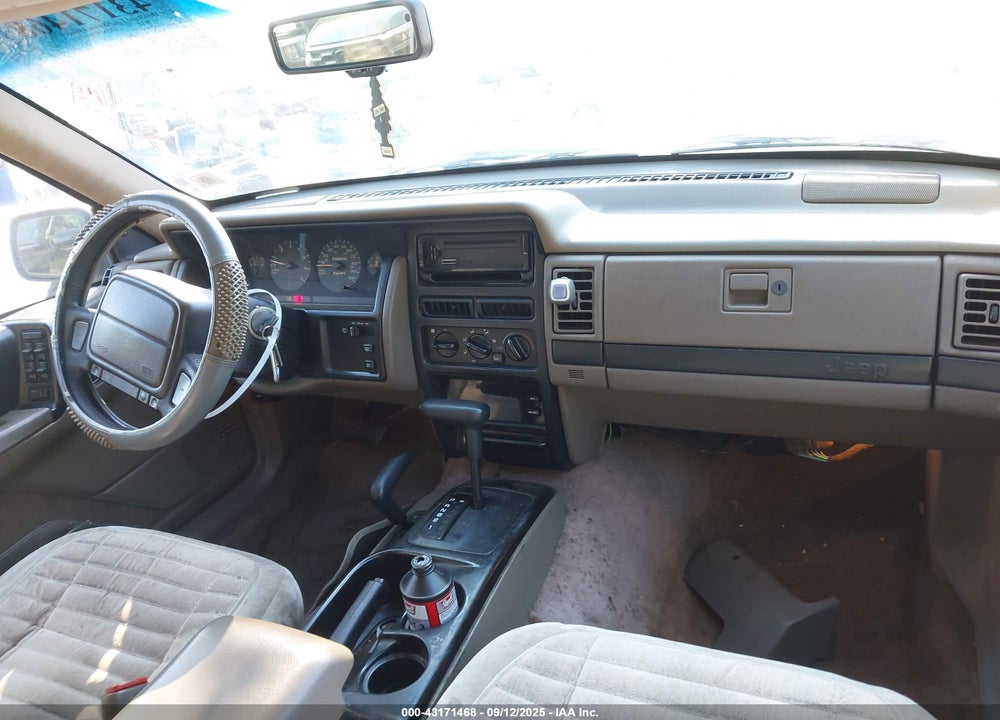 1994 JEEP GRAND CHEROKEE LAREDO VIN: 1J4GZ58S3RC277710