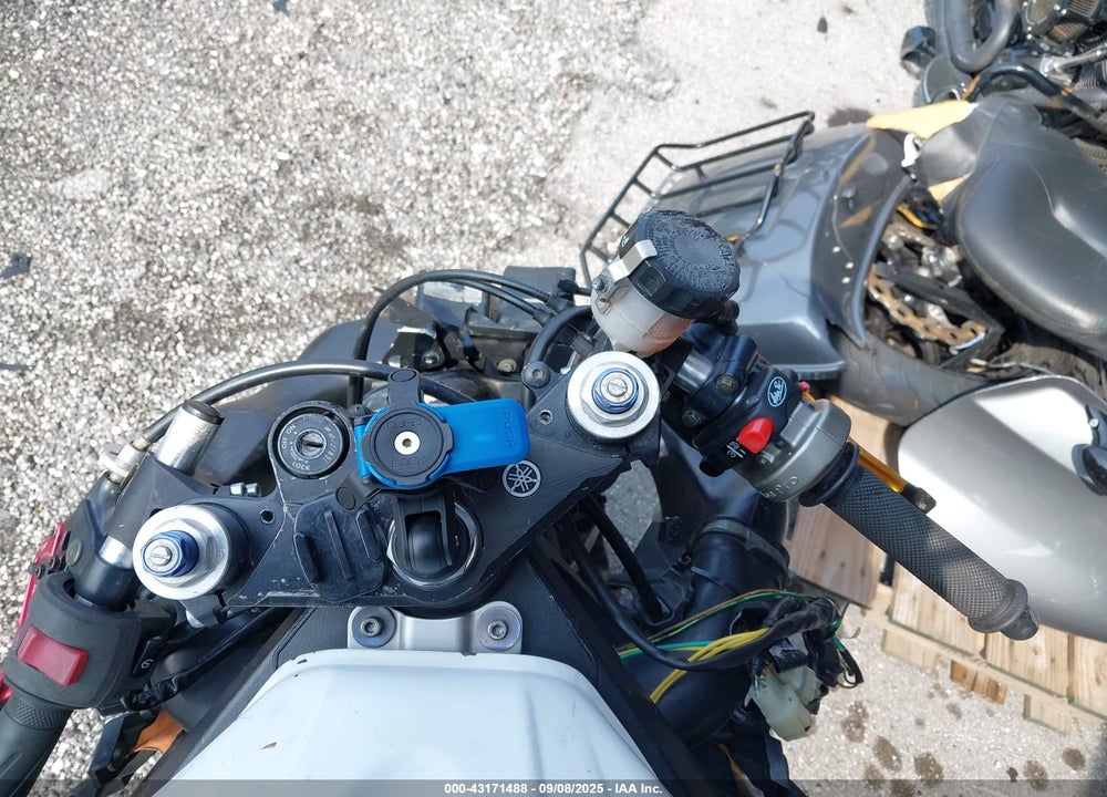 2003 YAMAHA YZFR6 L VIN: JYARJ06E63A005186