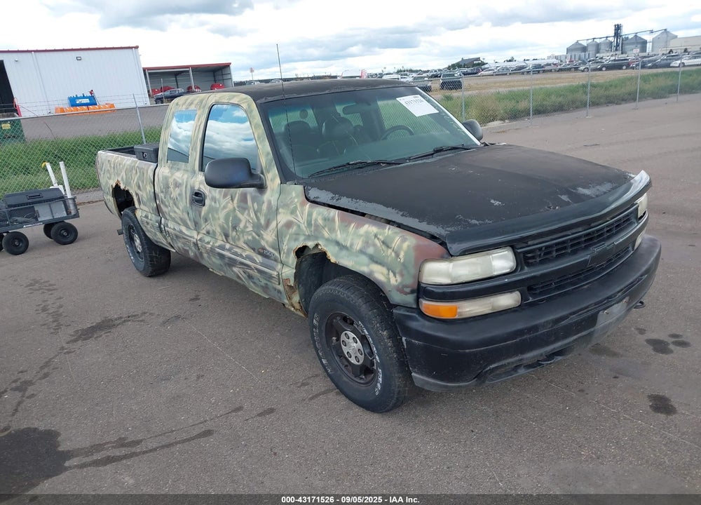 2000 CHEVROLET SILVERADO 1500 VIN: 2GCEK19V9Y1172371