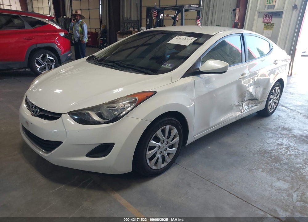 2012 HYUNDAI ELANTRA VIN: 5NPDH4AE1CH084140