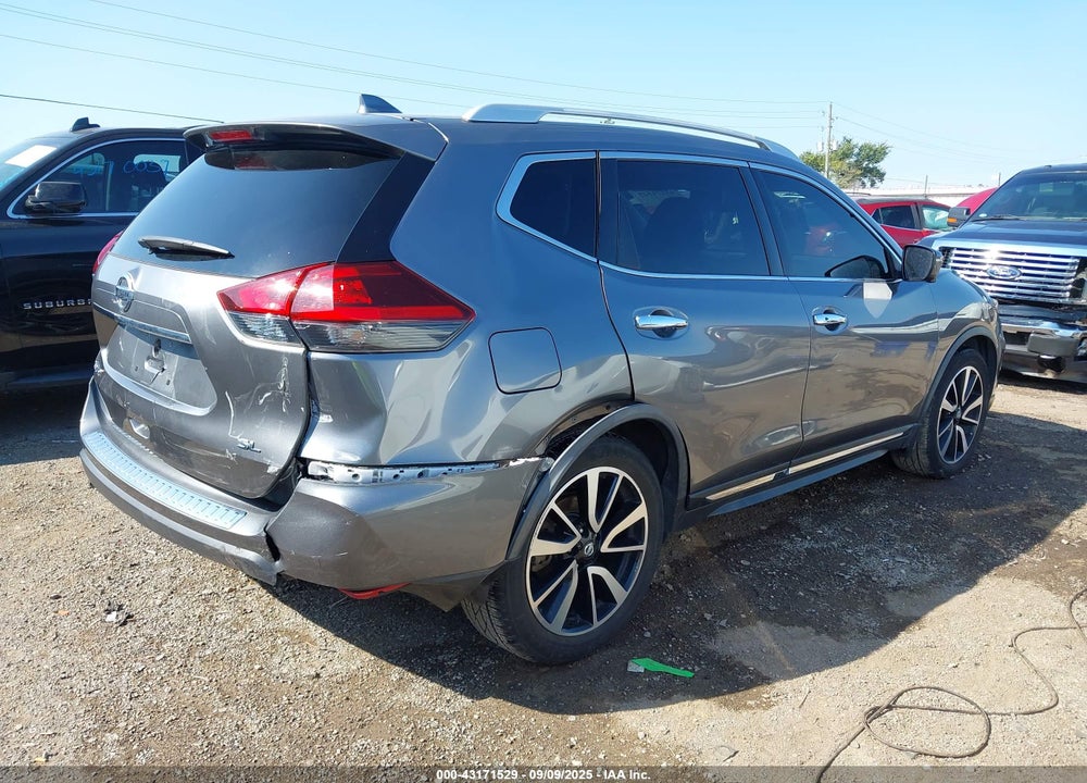 2018 NISSAN ROGUE VIN: JN8AT2MT4JW490585
