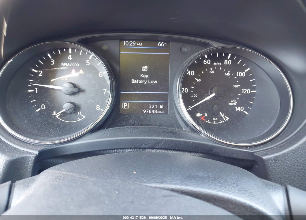 2018 NISSAN ROGUE VIN: JN8AT2MT4JW490585