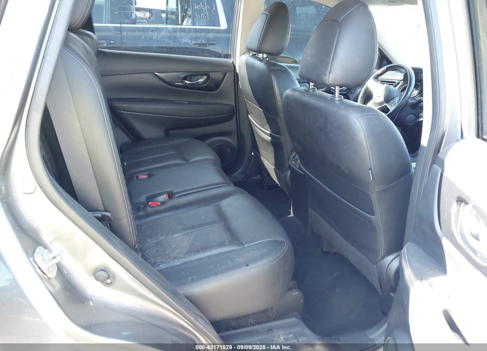 2018 NISSAN ROGUE VIN: JN8AT2MT4JW490585