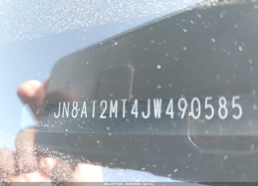 2018 NISSAN ROGUE VIN: JN8AT2MT4JW490585