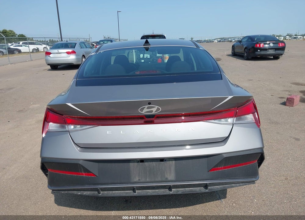 2024 HYUNDAI ELANTRA SE VIN: KMHLL4DG5RU841106