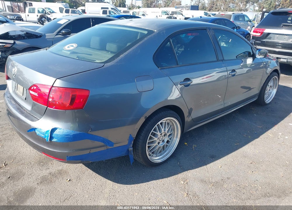 2011 VOLKSWAGEN JETTA VIN: 3VW2K7AJ3BM011283
