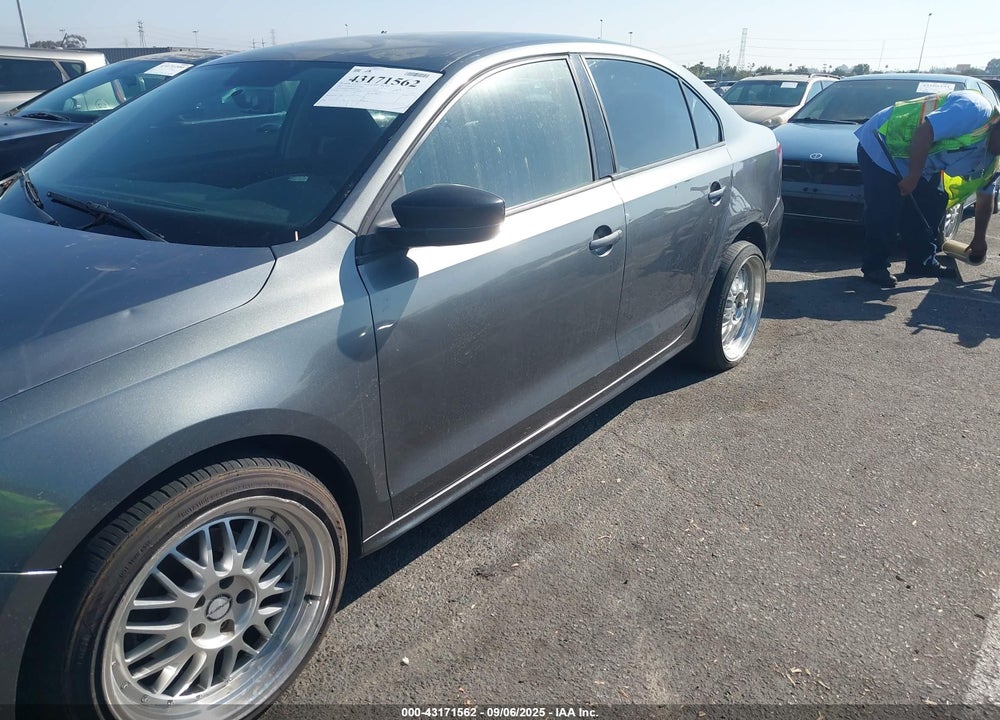 2011 VOLKSWAGEN JETTA VIN: 3VW2K7AJ3BM011283