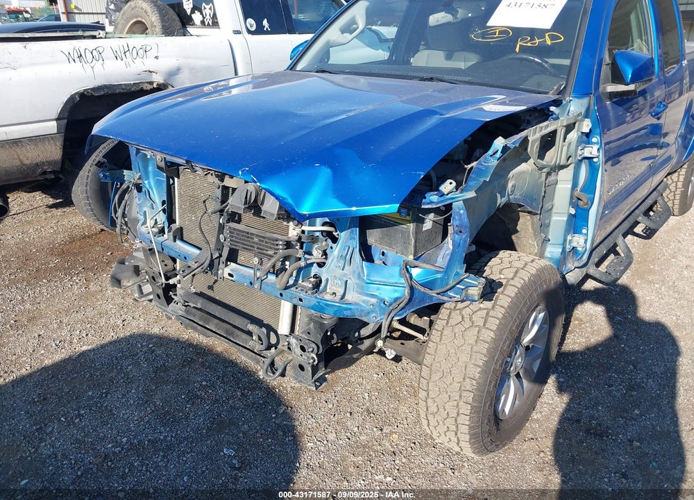 2016 TOYOTA TACOMA VIN: 5TFSZ5AN8GX022111