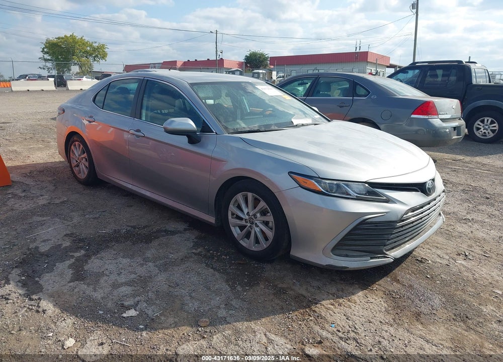 2022 TOYOTA CAMRY LE VIN: 4T1C11AK8NU638475