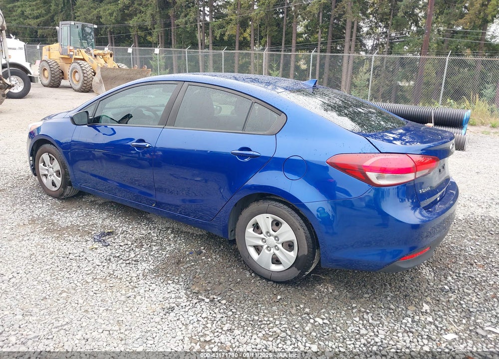 2017 KIA FORTE VIN: 3KPFL4A74HE039066