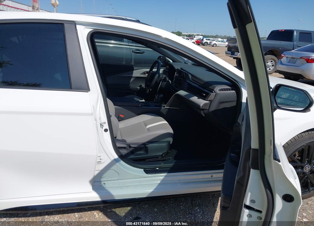 2025 TOYOTA CAMRY VIN: 4T1DAACK5SU166605