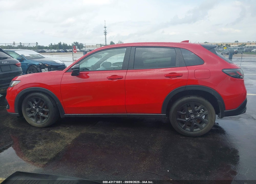 2025 HONDA HR-V VIN: 3CZRZ2H56SM752563