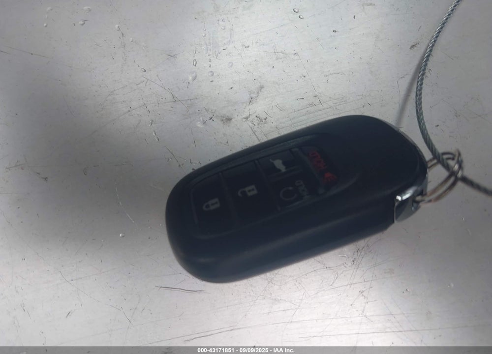 2025 HONDA HR-V VIN: 3CZRZ2H56SM752563