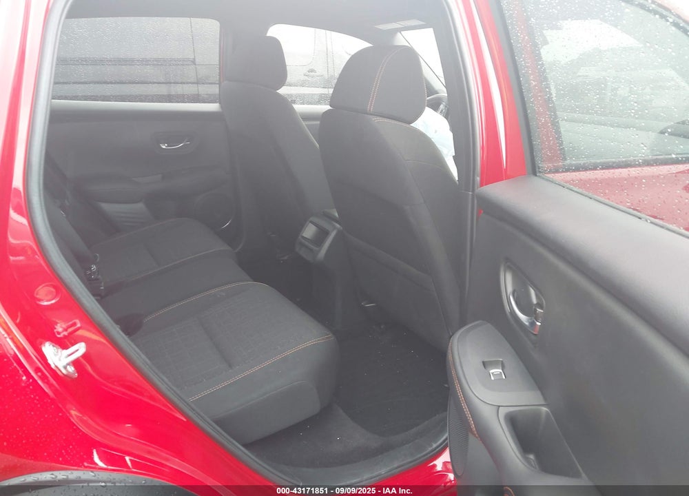 2025 HONDA HR-V VIN: 3CZRZ2H56SM752563