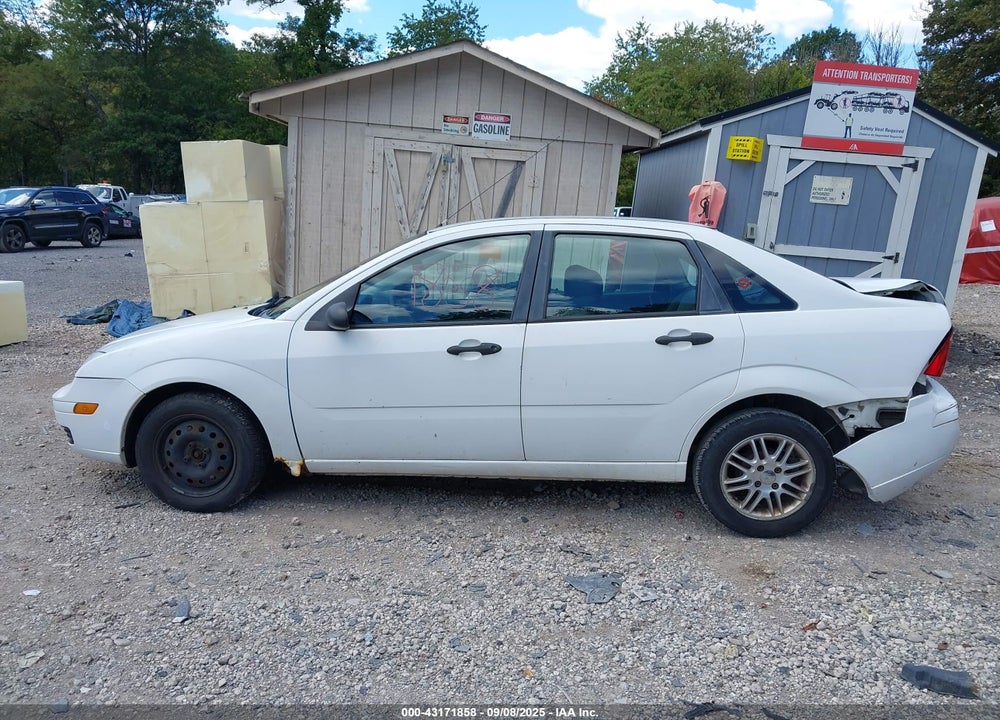 2007 FORD FOCUS S/SE/SES VIN: 1FAFP34N97W355095