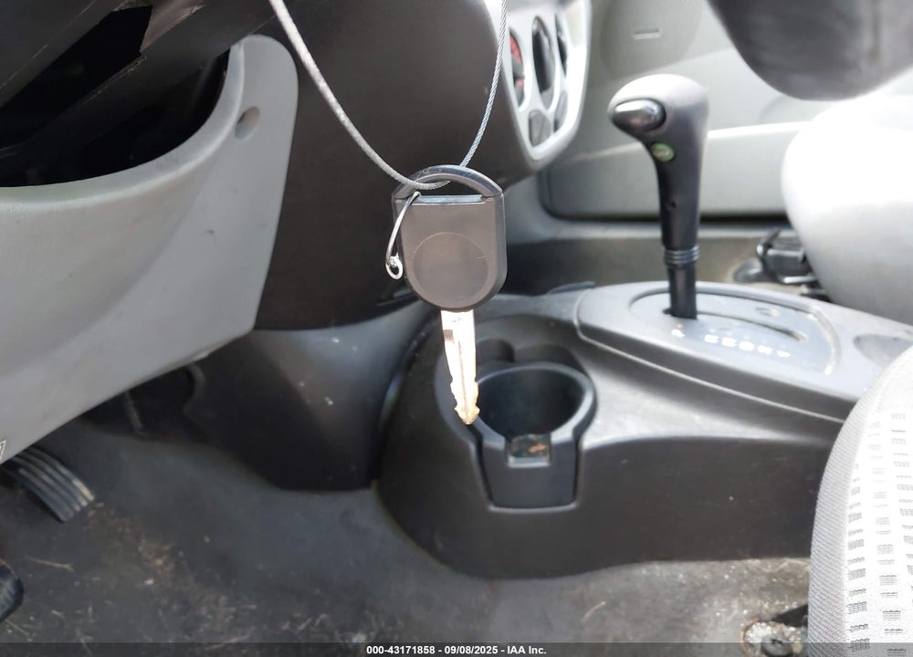2007 FORD FOCUS S/SE/SES VIN: 1FAFP34N97W355095