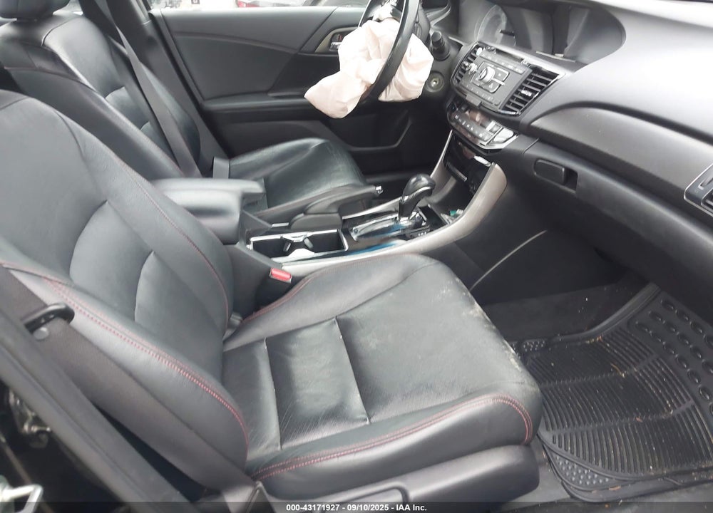 2017 HONDA ACCORD VIN: 1HGCR2F18HA087975
