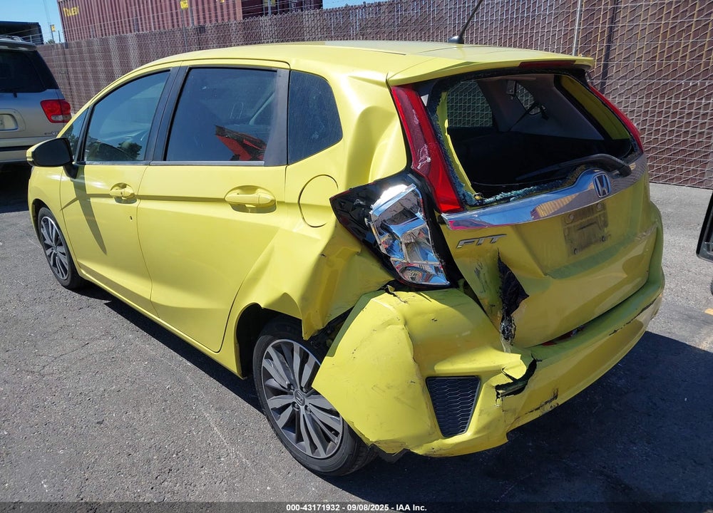 2015 HONDA FIT VIN: 3HGGK5H81FM735996