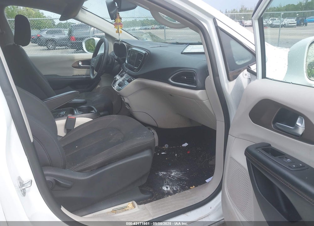 2019 CHRYSLER PACIFICA TOURING PLUS VIN: 2C4RC1FG0KR604701
