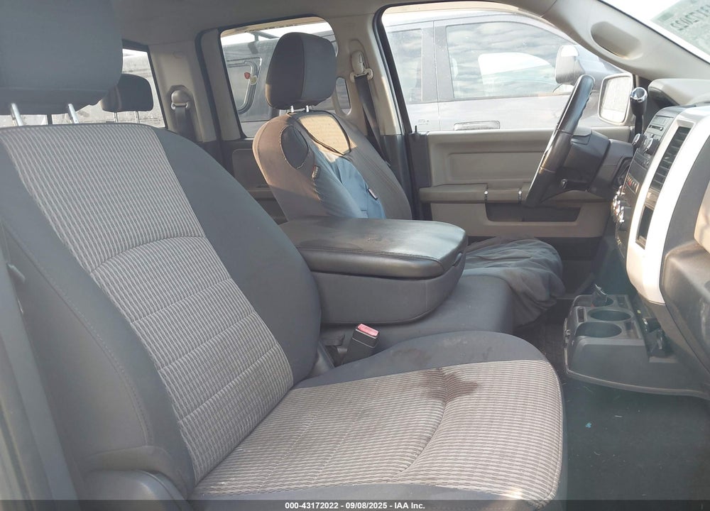 2009 DODGE RAM 1500 VIN: 1D3HV18P09S815772