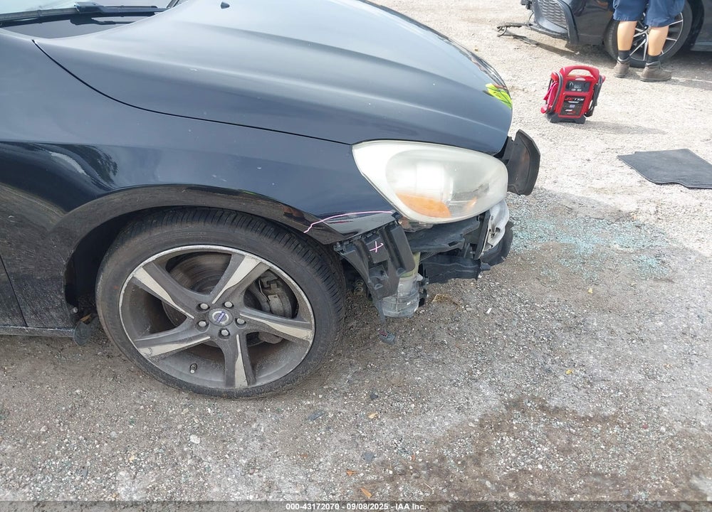 2013 VOLVO S60 VIN: YV1902FHXD2176509