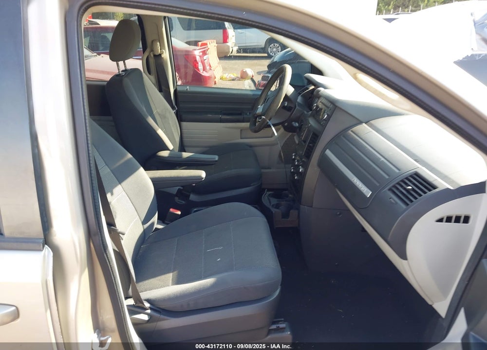 2009 DODGE GRAND CARAVAN VIN: 2D8HN44EX9R566060