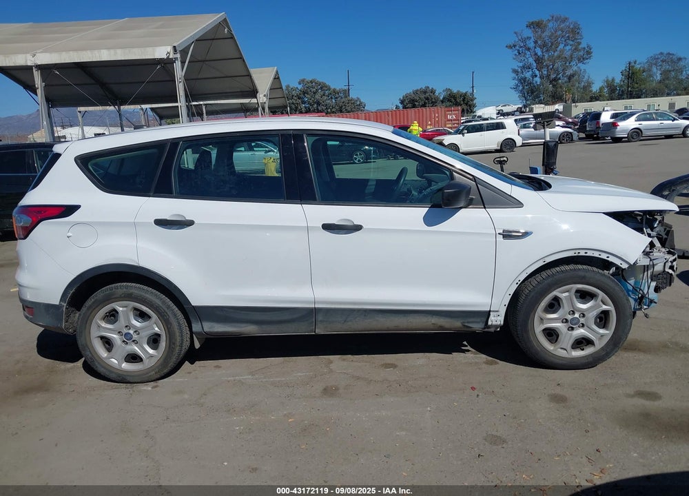 2017 FORD ESCAPE VIN: 1FMCU0F79HUC60872