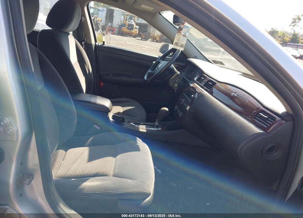 2010 CHEVROLET IMPALA VIN: 2G1WB5EN4A1221735
