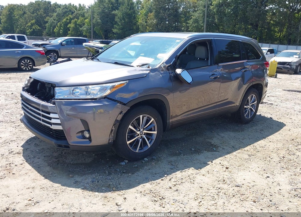 2017 TOYOTA HIGHLANDER XLE VIN: 5TDKZRFH6HS525797