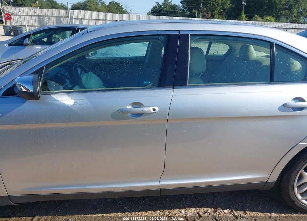 2016 FORD TAURUS VIN: 1FAHP2F94GG111268