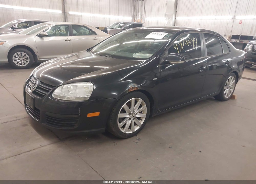 2010 VOLKSWAGEN JETTA VIN: 3VWRJ7AJXAM073506