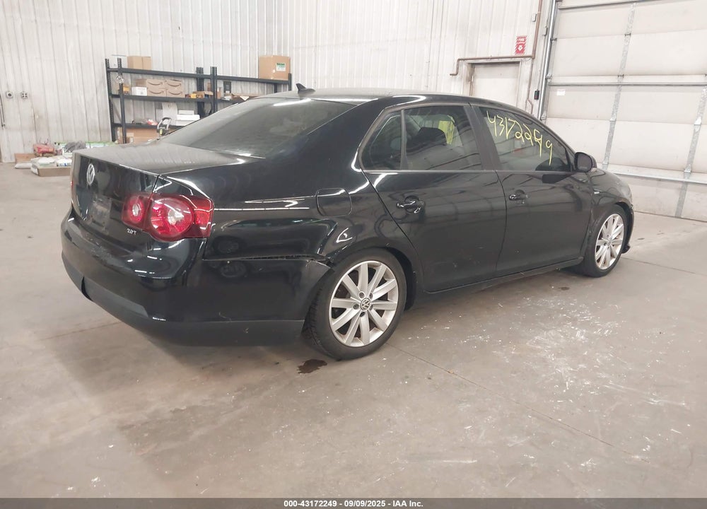 2010 VOLKSWAGEN JETTA VIN: 3VWRJ7AJXAM073506