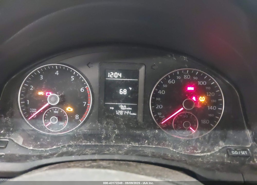 2010 VOLKSWAGEN JETTA VIN: 3VWRJ7AJXAM073506