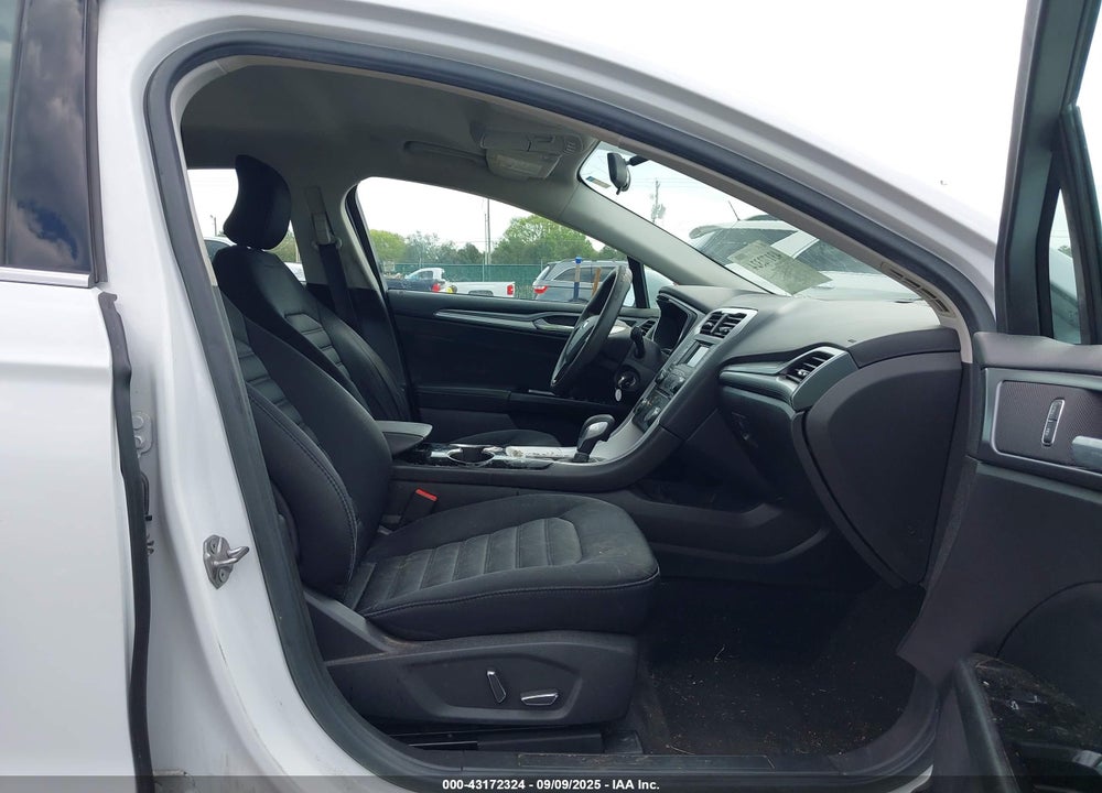 2016 FORD FUSION VIN: 3FA6P0LU4GR143943