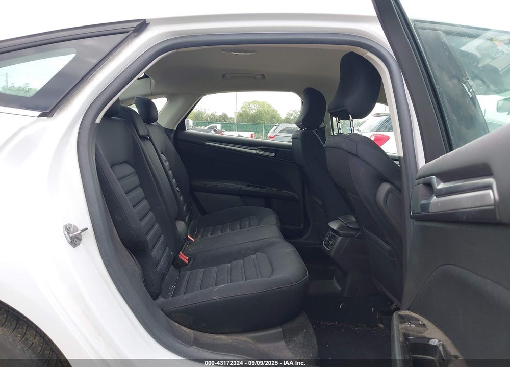 2016 FORD FUSION VIN: 3FA6P0LU4GR143943