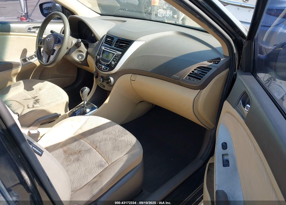 2012 HYUNDAI ACCENT VIN: KMHCU4AE3CU096931