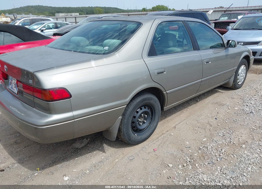 1998 TOYOTA CAMRY LE VIN: JT2BG22K0W0147127
